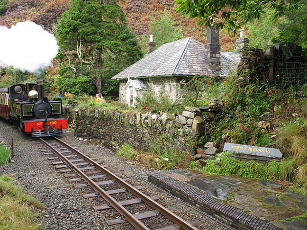 Ffestiniog Railway܇ǰCoed y BleiddiauƵ